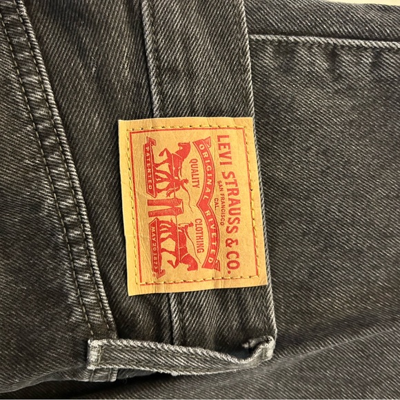 Levi's Women's Black Straight Jeans - Picture 4 of 5